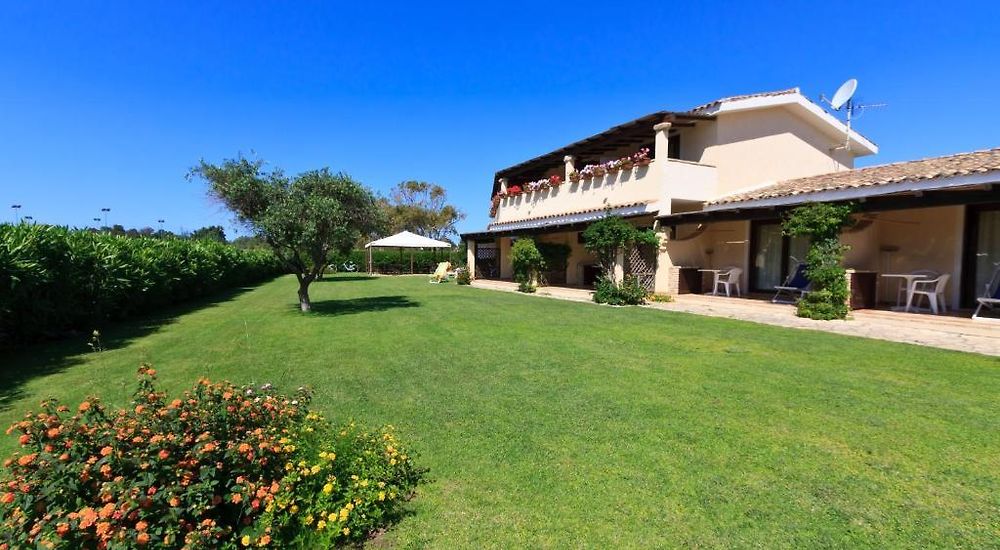 HOTEL PORTO GIUNCO, VILLASIMIUS