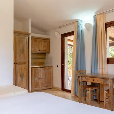 Porto Giunco Appart hôtel