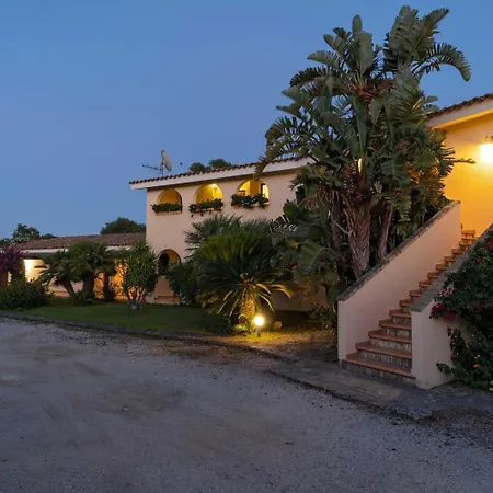 Porto Giunco アパートホテル ヴィッラシミーウス