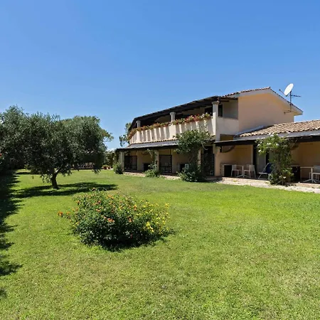 Porto Giunco アパートホテル ヴィッラシミーウス