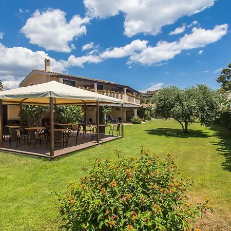 Porto Giunco Aparthotel 2*