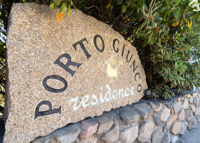 Porto Giunco מלון דירות