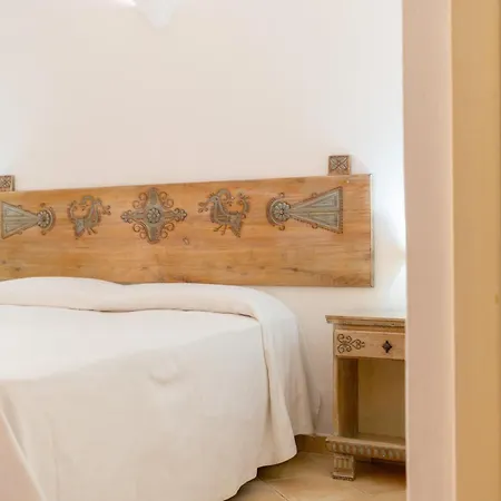 Porto Giunco Lejlighedshotel 2*