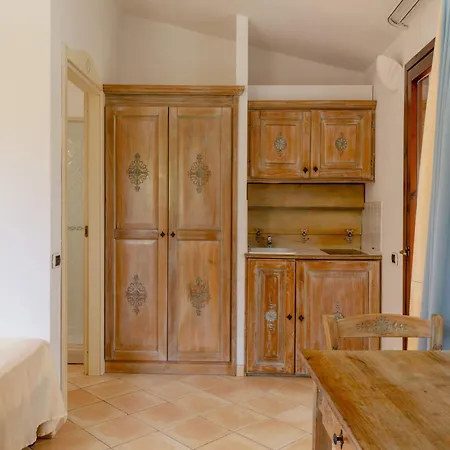 Porto Giunco 2*