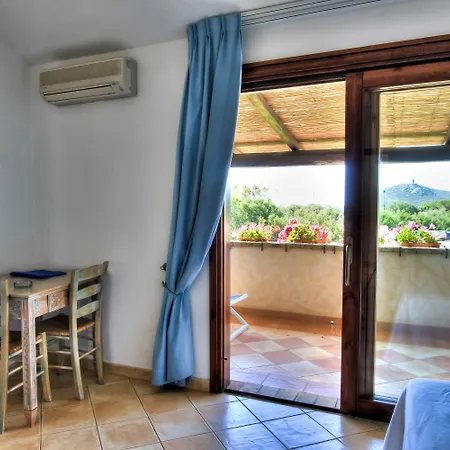 Hotel apartamentowy Porto Giunco 2*