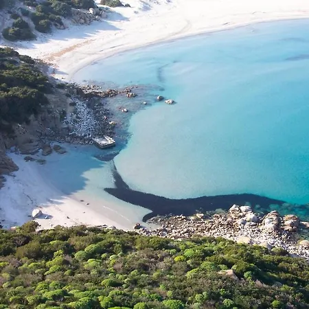 Porto Giunco מלון דירות וילסימיוס