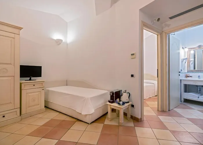 Porto Giunco 2* Вилласимиус