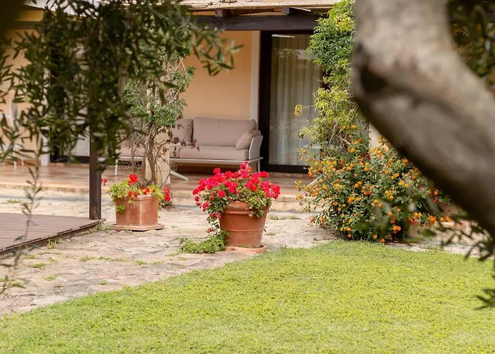 Porto Giunco Aparthotel