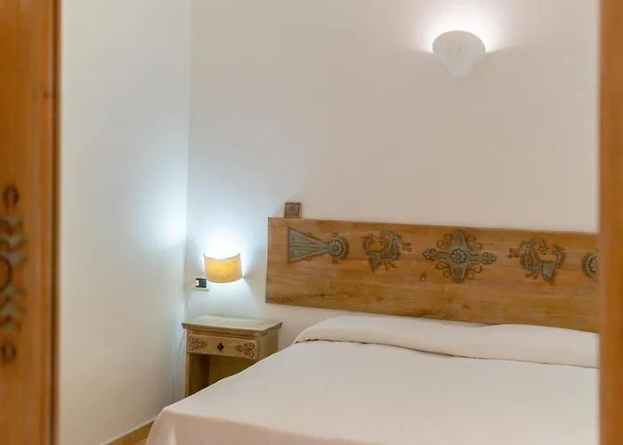 Aparthotel Porto Giunco 2*