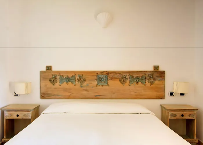 Porto Giunco Aparthotel 2*